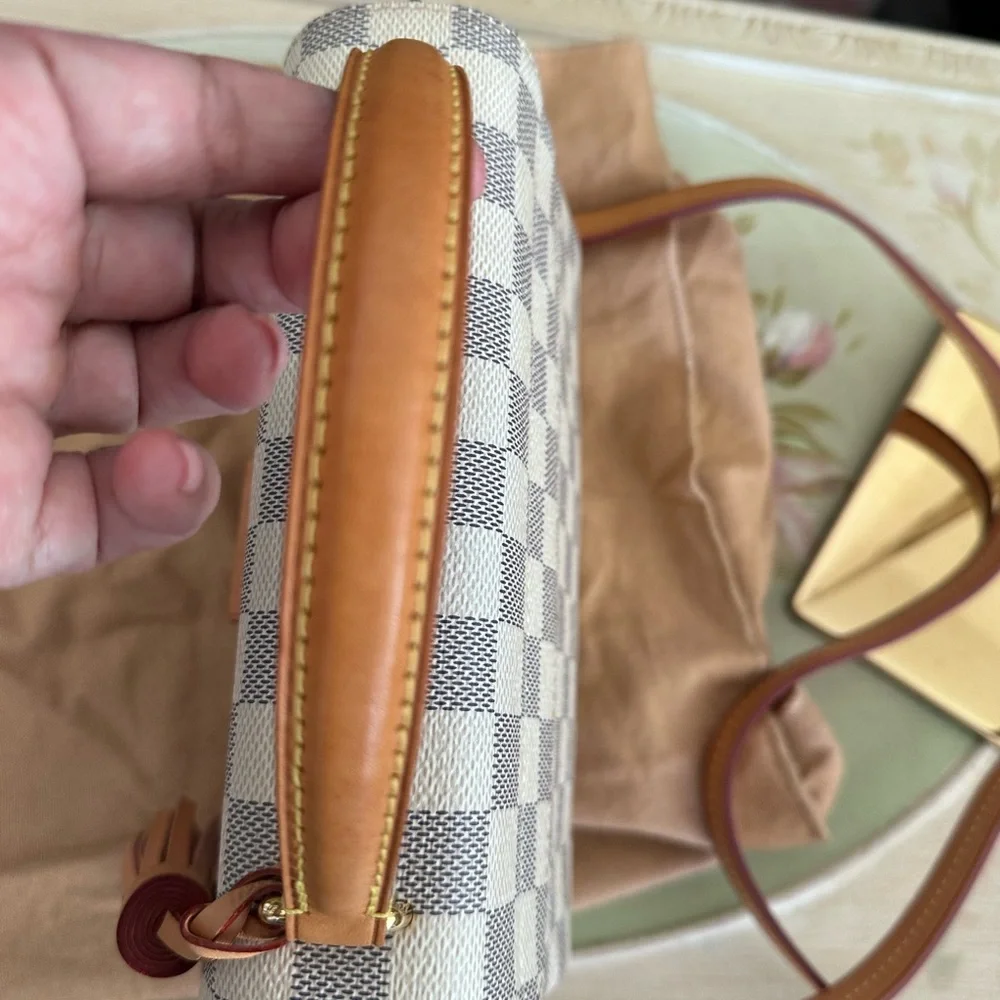 Louis Vuitton Damier Azur Croisette - Picture 7 of 15